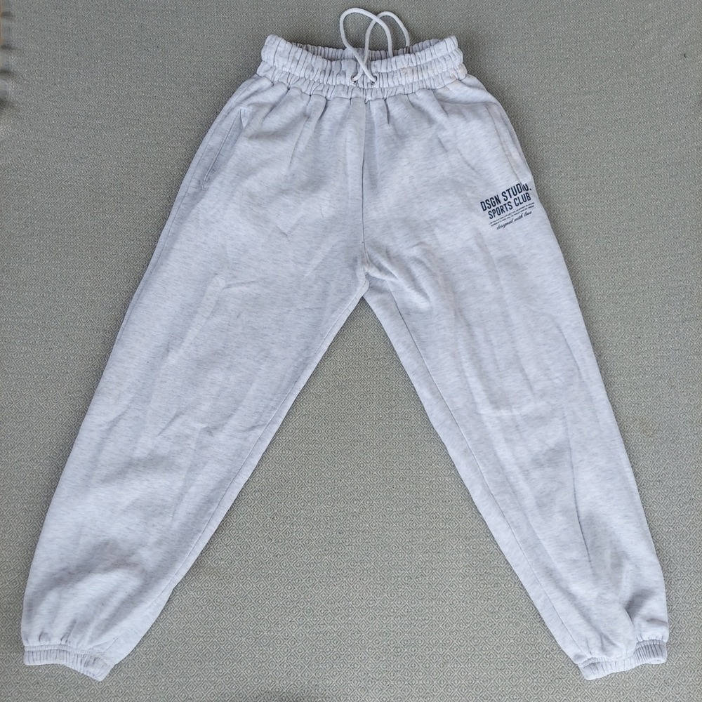 Boohoo Sweatpants Women M Gray DSGN Studio Sports Club Joggers Heathered Graphic
